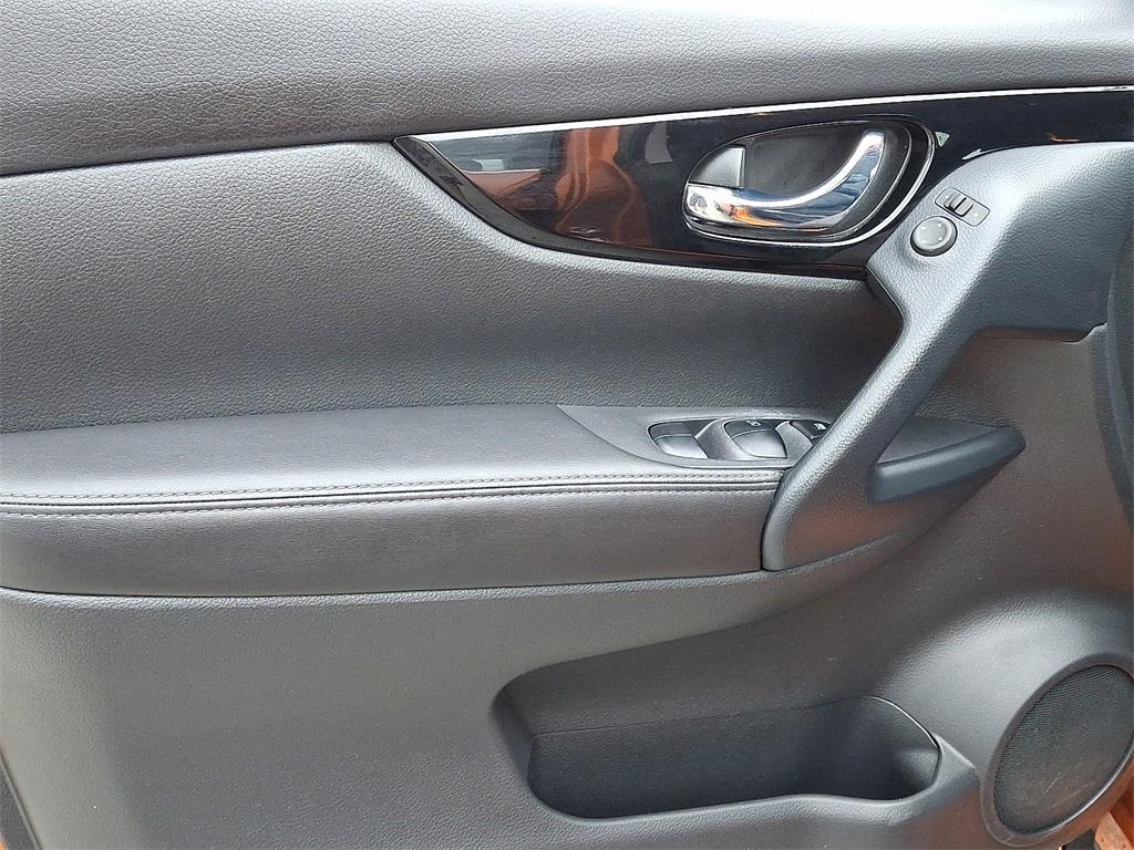 used 2022 Nissan Rogue Sport car, priced at $20,900