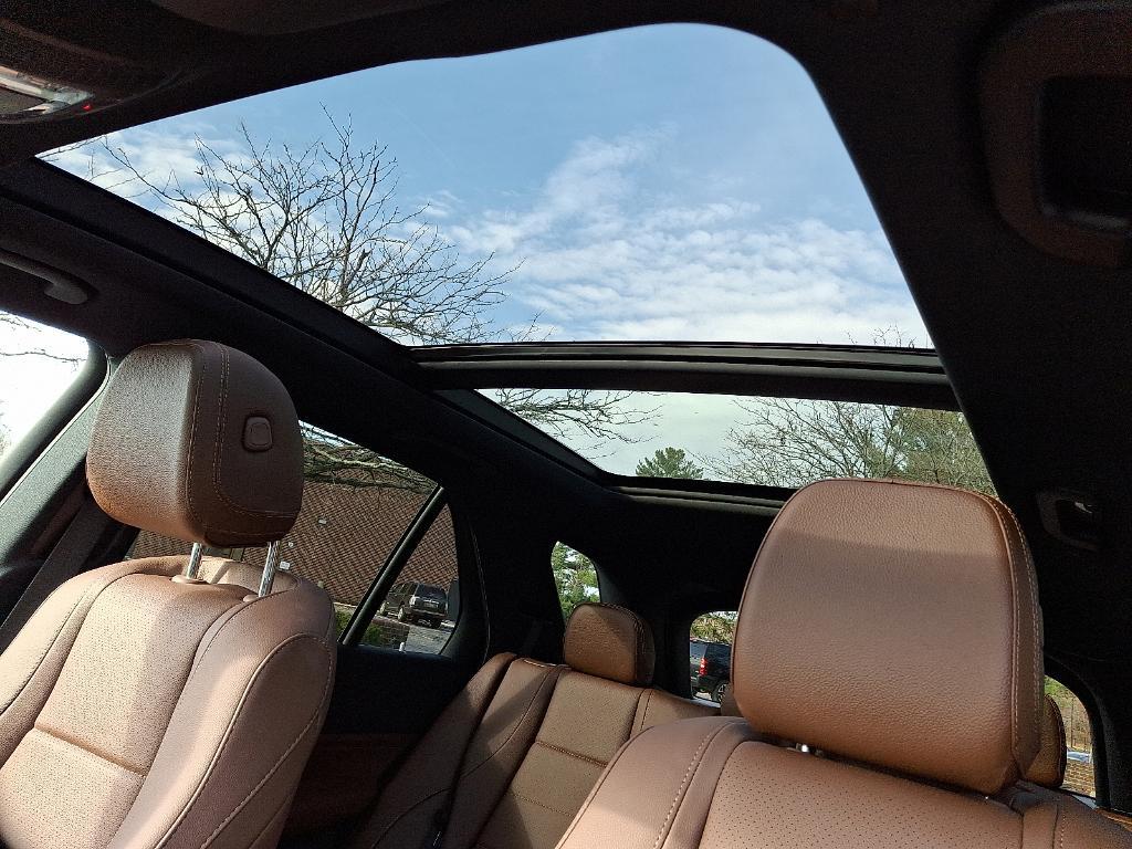 used 2024 Mercedes-Benz GLE 350 car, priced at $59,900