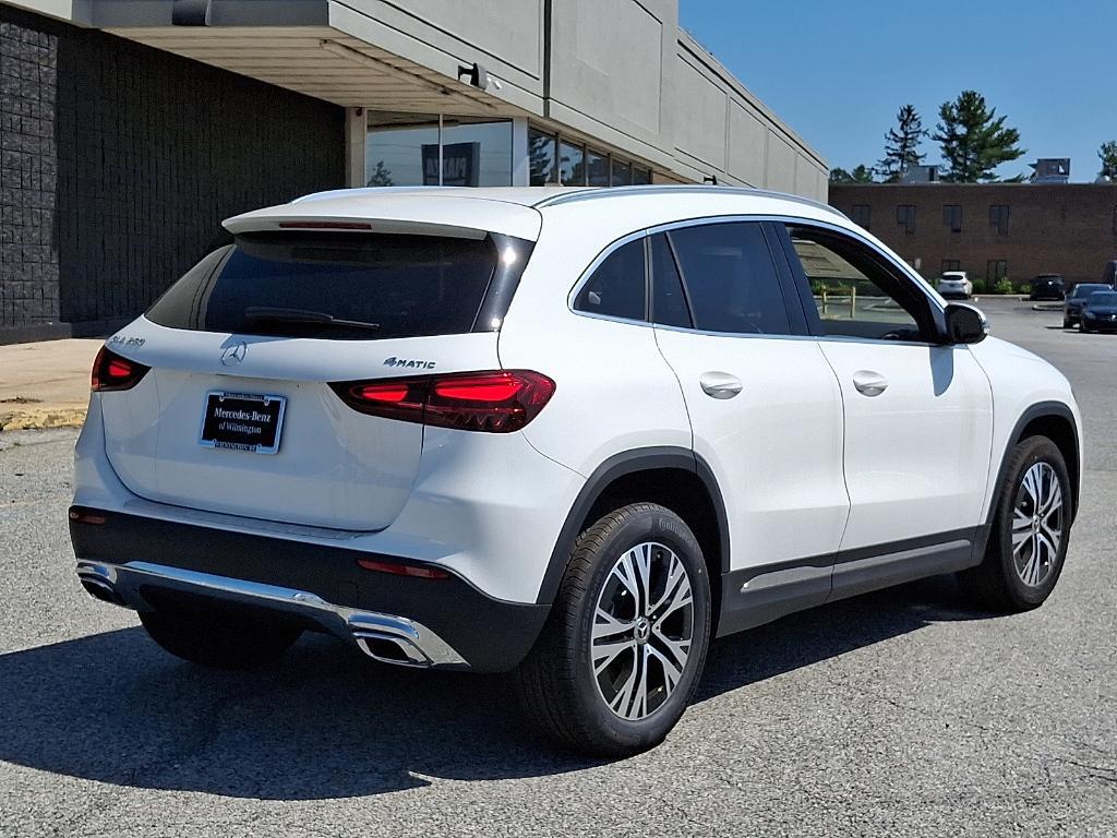 new 2025 Mercedes-Benz GLA 250 car, priced at $44,250
