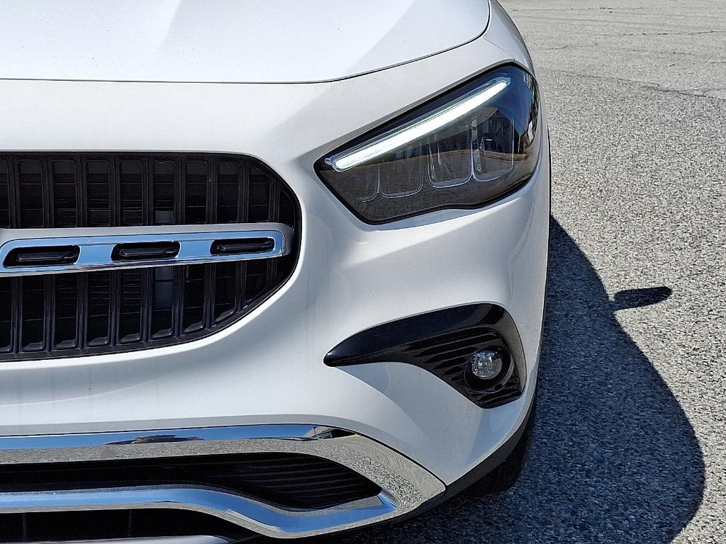new 2025 Mercedes-Benz GLA 250 car, priced at $44,250