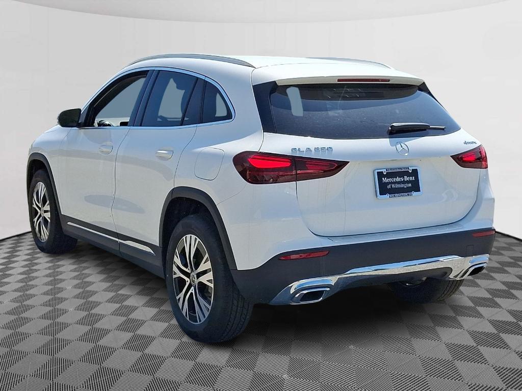 new 2025 Mercedes-Benz GLA 250 car, priced at $44,250