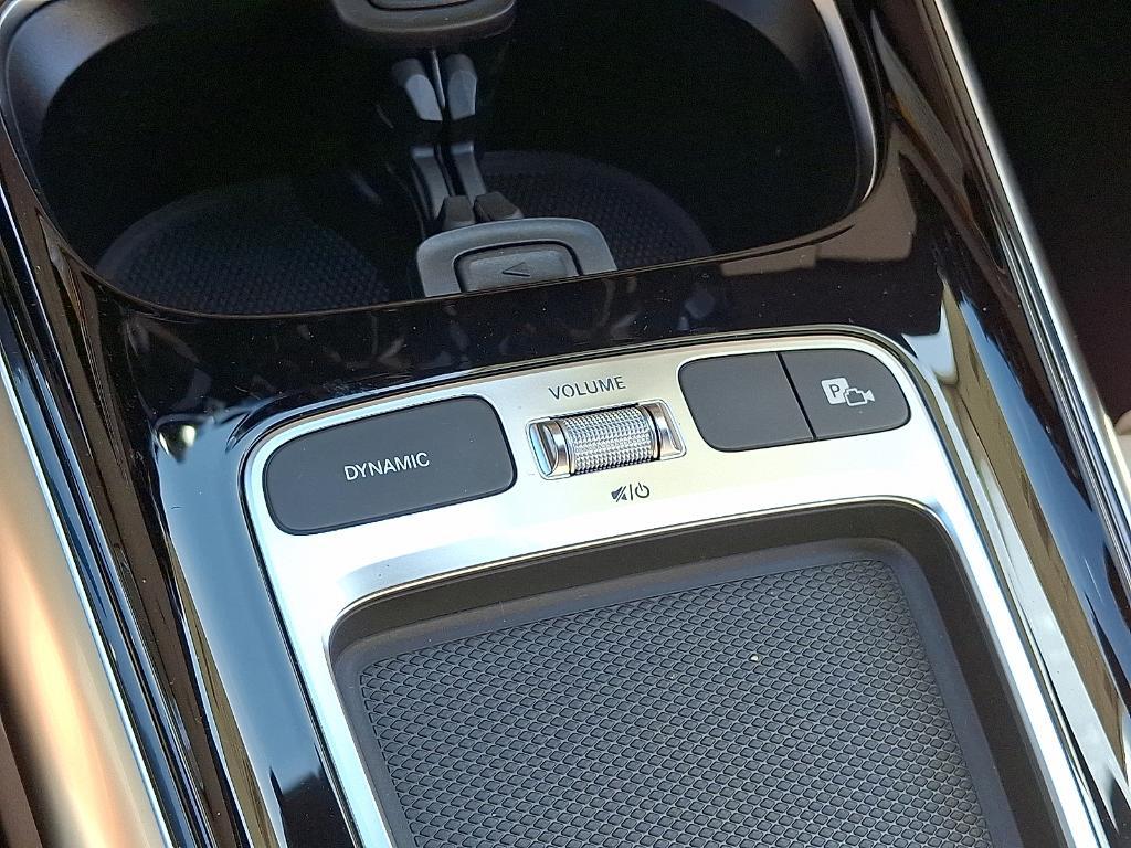 new 2025 Mercedes-Benz GLA 250 car, priced at $44,250