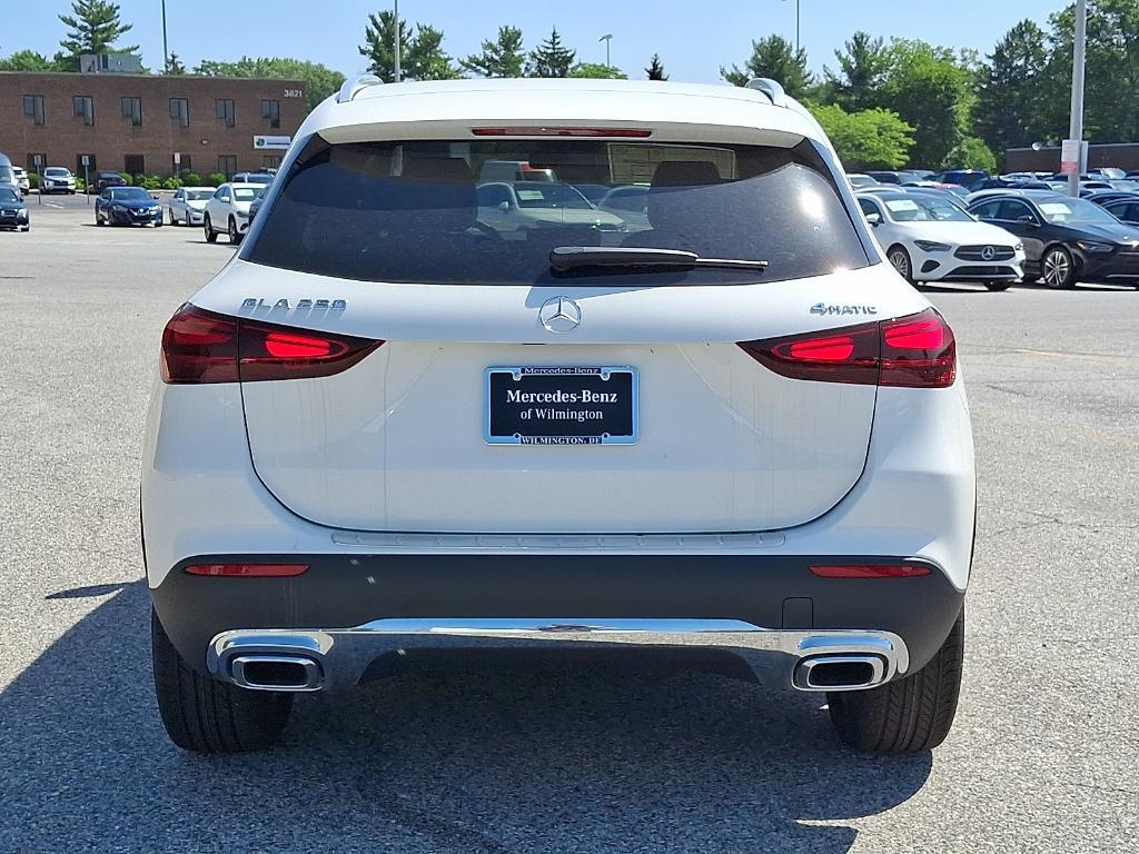 new 2025 Mercedes-Benz GLA 250 car, priced at $44,250