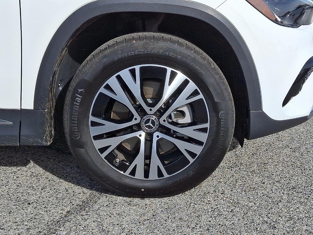 used 2025 Mercedes-Benz GLA 250 car, priced at $40,900