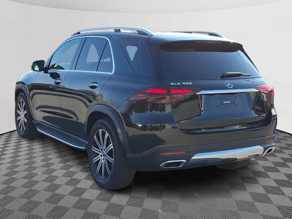 new 2025 Mercedes-Benz GLE 450 car, priced at $77,315