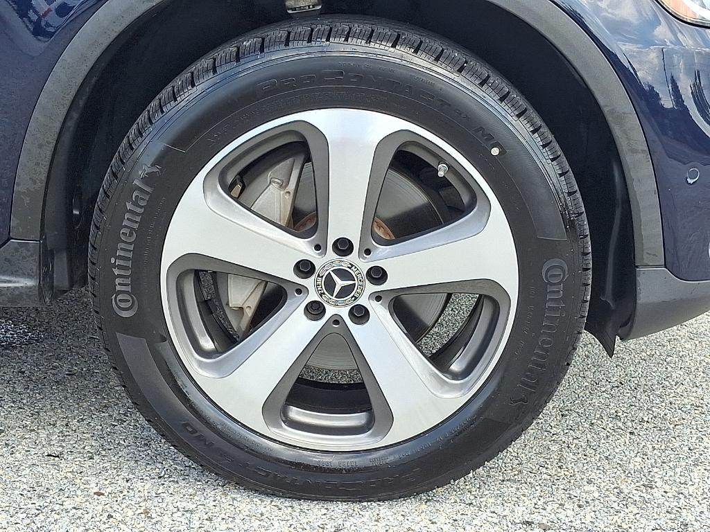 used 2022 Mercedes-Benz GLC 300 car, priced at $33,900
