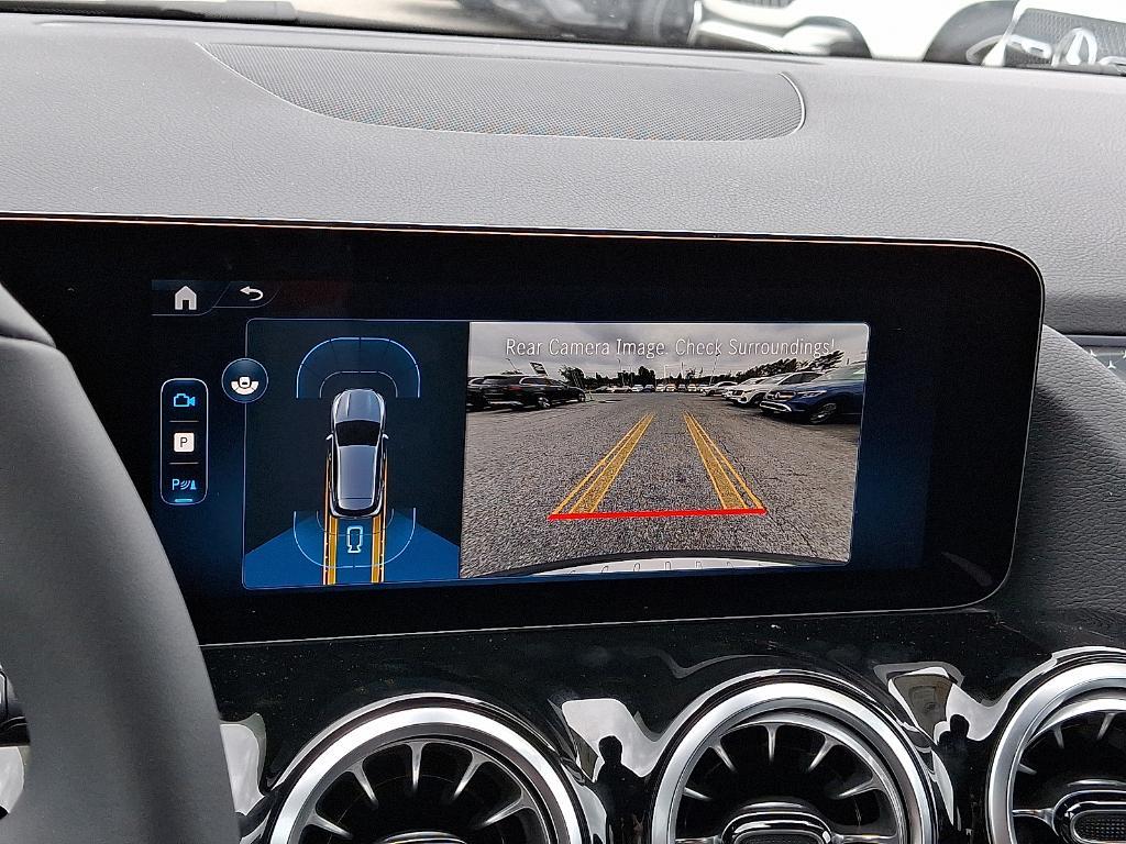 new 2025 Mercedes-Benz GLA 250 car, priced at $47,295