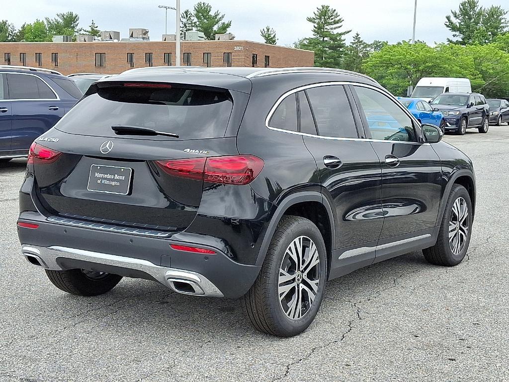 new 2025 Mercedes-Benz GLA 250 car, priced at $47,295