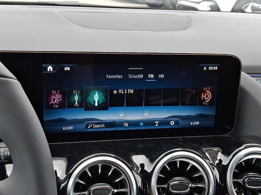 new 2025 Mercedes-Benz GLA 250 car, priced at $47,295