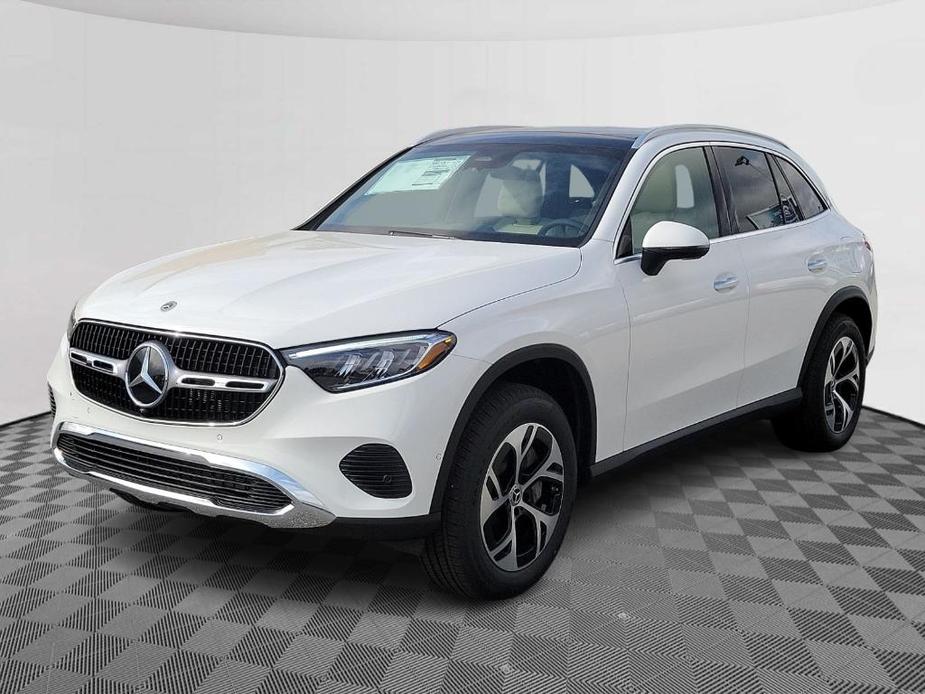 new 2025 Mercedes-Benz GLC 350e car, priced at $63,150