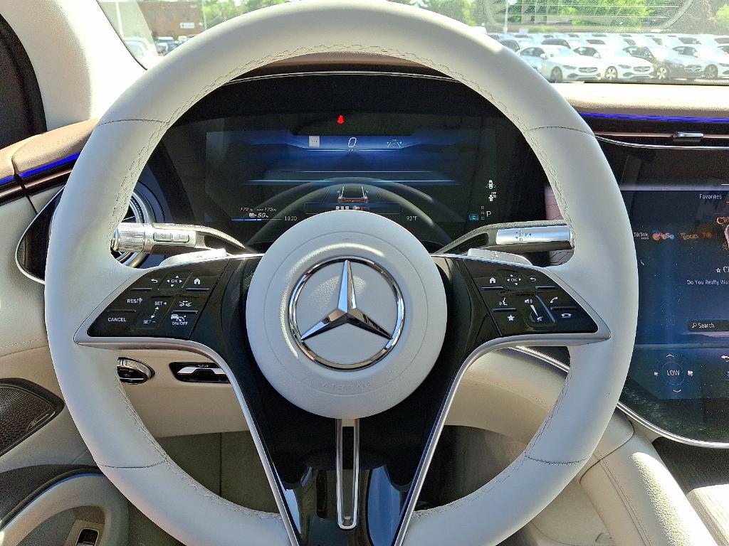 used 2023 Mercedes-Benz EQS 580 car, priced at $62,900
