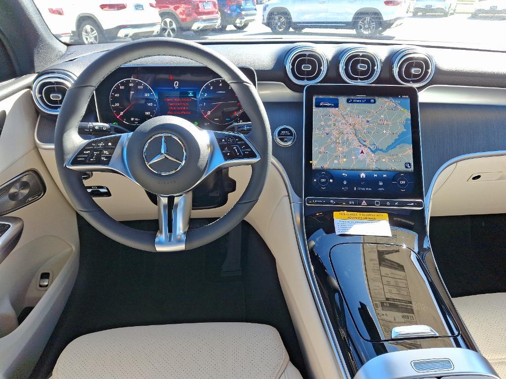 new 2025 Mercedes-Benz GLC 300 car