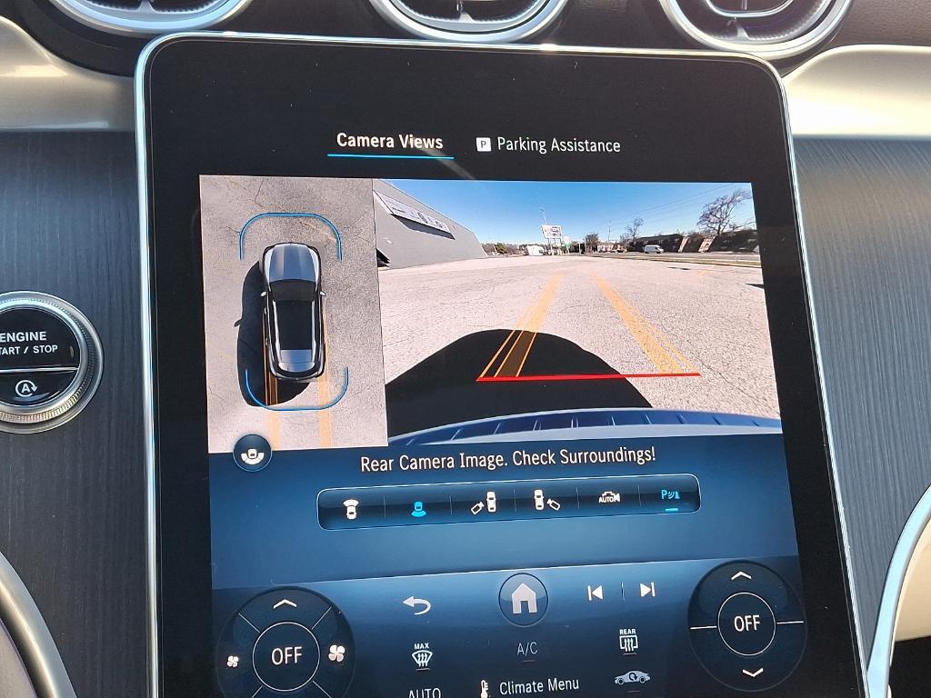 new 2025 Mercedes-Benz GLC 300 car