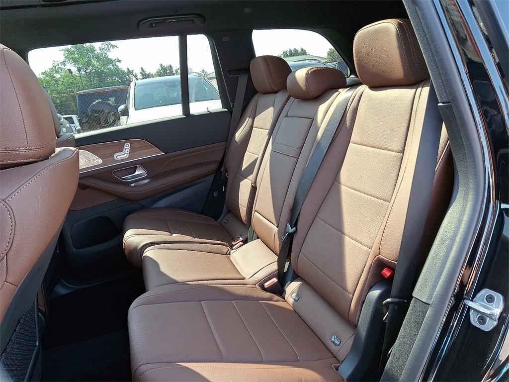 new 2025 Mercedes-Benz GLS 450 car, priced at $97,445