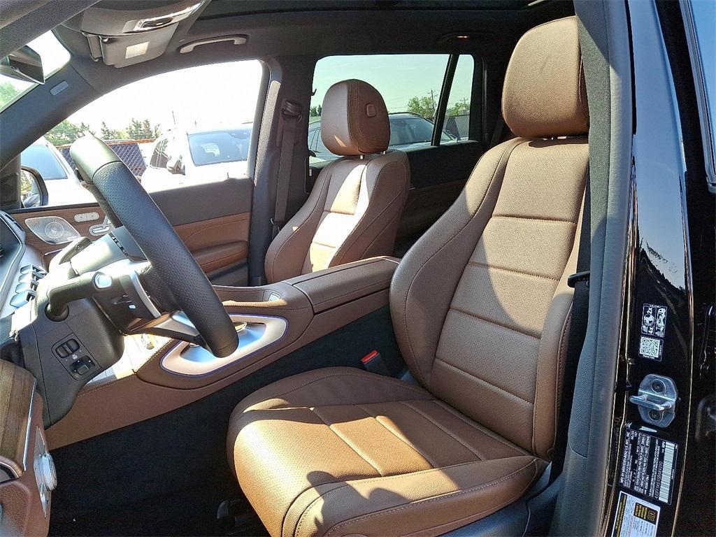 new 2025 Mercedes-Benz GLS 450 car, priced at $97,445
