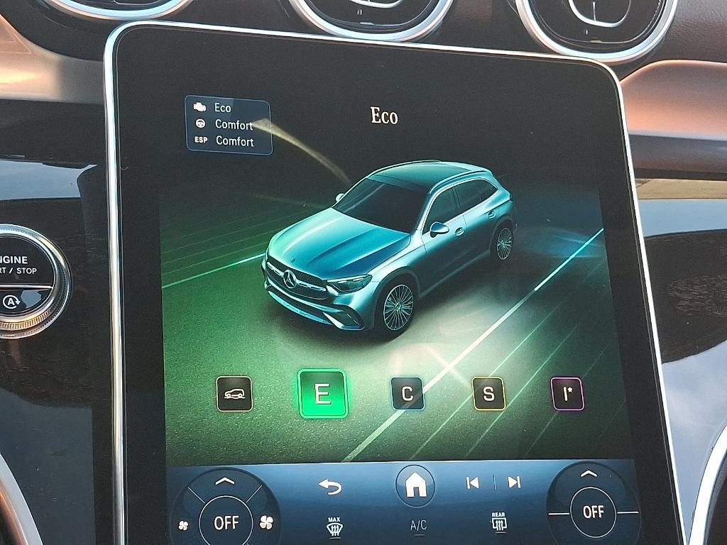 new 2026 Mercedes-Benz GLC 300 car