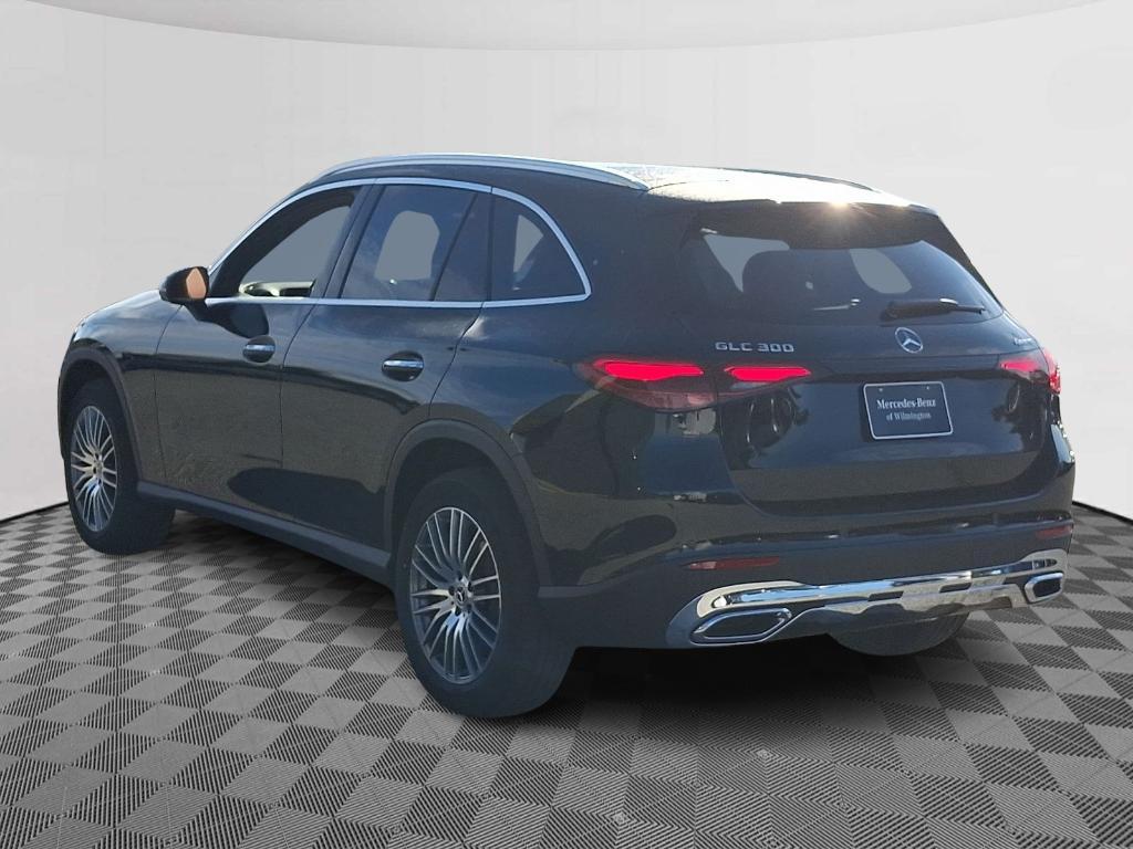 new 2026 Mercedes-Benz GLC 300 car