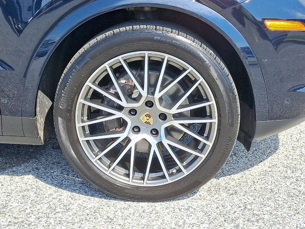 used 2022 Porsche Cayenne E-Hybrid Coupe car, priced at $74,900