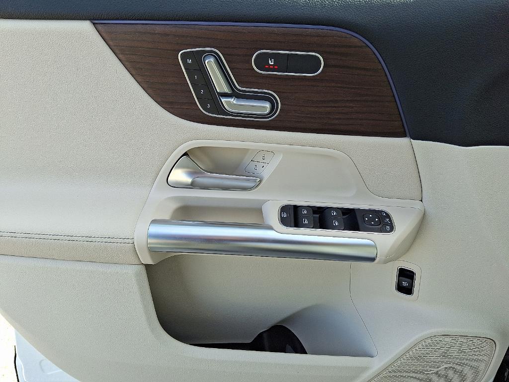 new 2026 Mercedes-Benz GLA 250 car, priced at $49,345