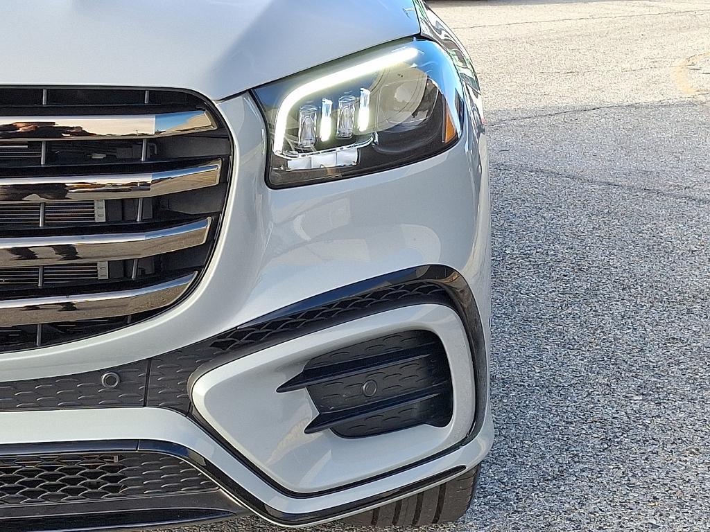 used 2025 Mercedes-Benz GLS 580 car, priced at $127,100
