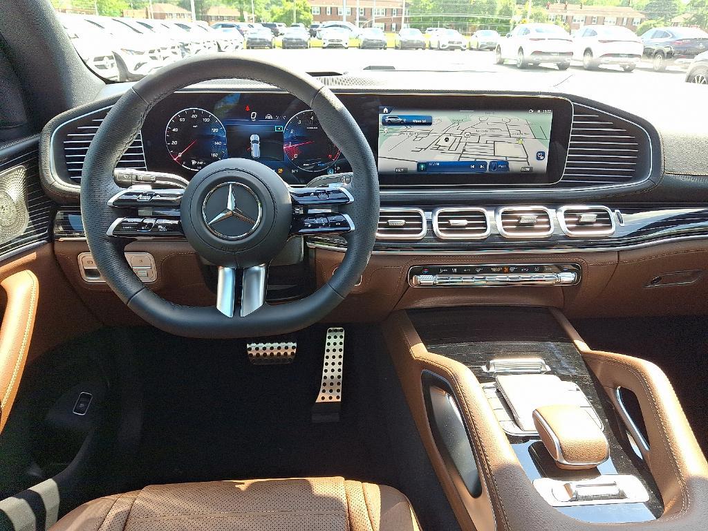 new 2025 Mercedes-Benz GLS 580 car, priced at $127,100