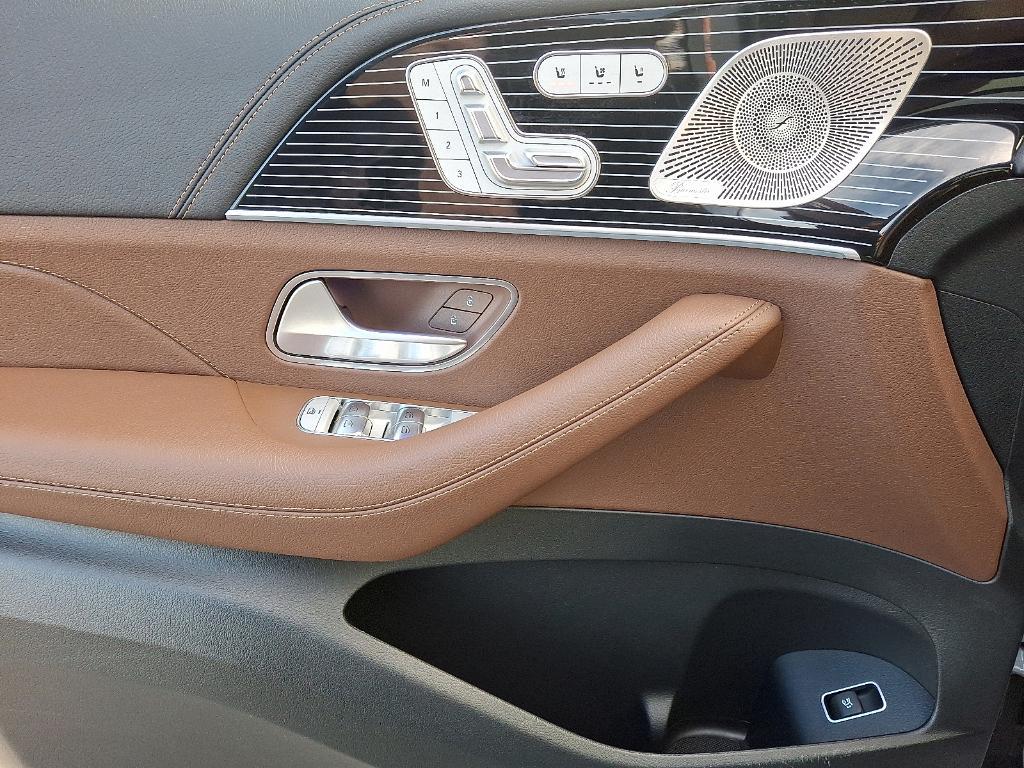 used 2025 Mercedes-Benz GLS 580 car, priced at $127,100