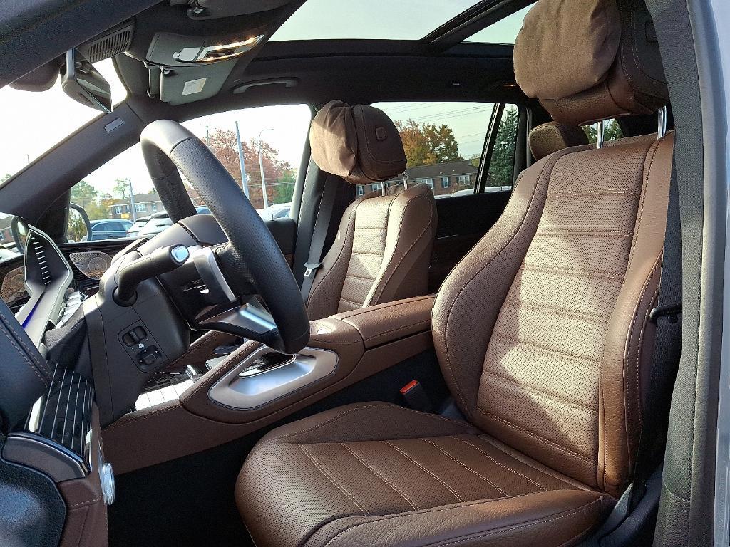 used 2025 Mercedes-Benz GLS 580 car, priced at $127,100