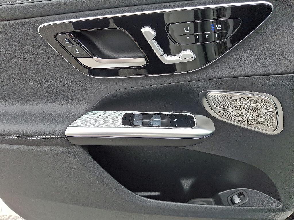 new 2025 Mercedes-Benz GLC 300 car, priced at $65,130