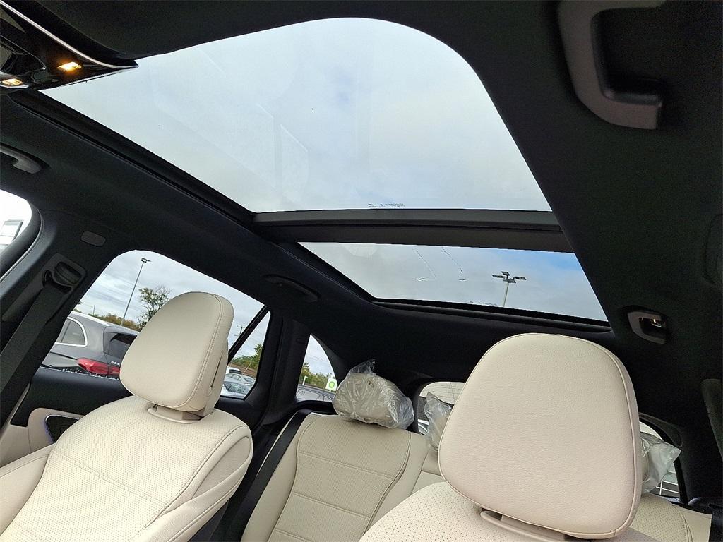 new 2026 Mercedes-Benz GLC 300 car, priced at $58,235