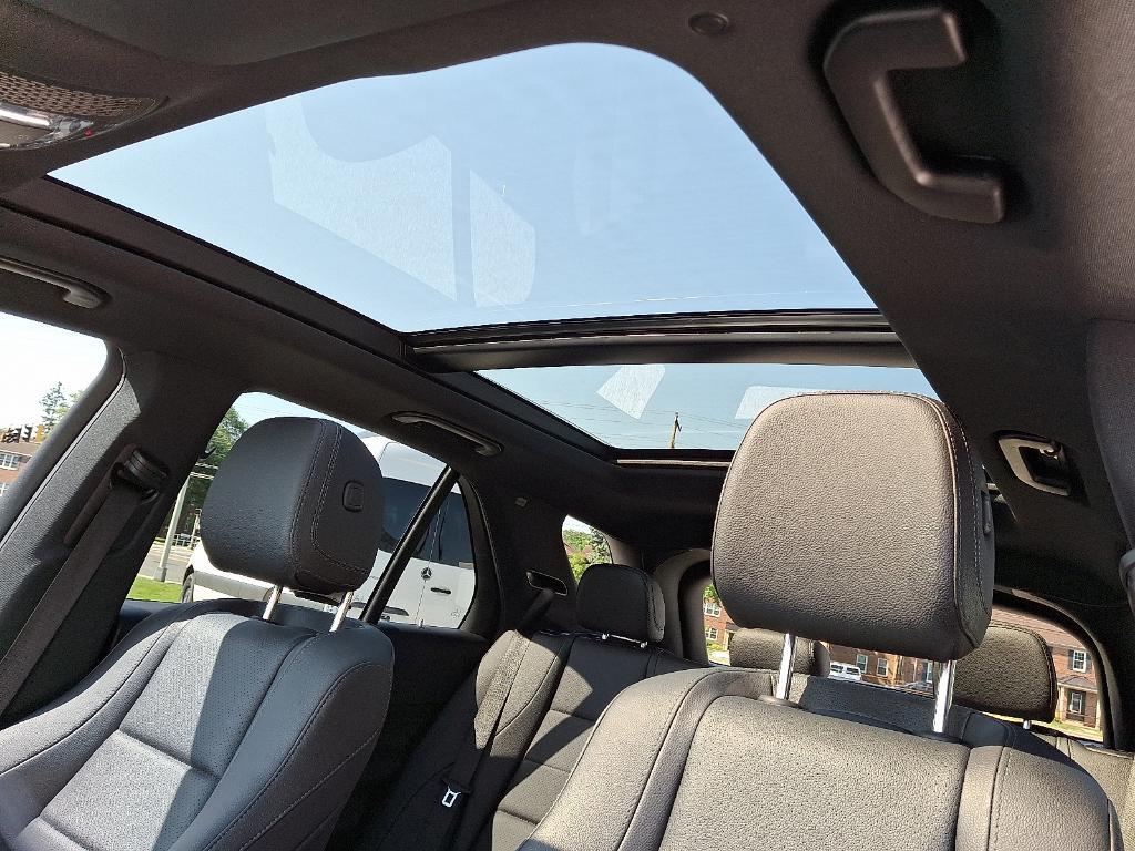 used 2022 Mercedes-Benz GLE 350 car, priced at $53,900