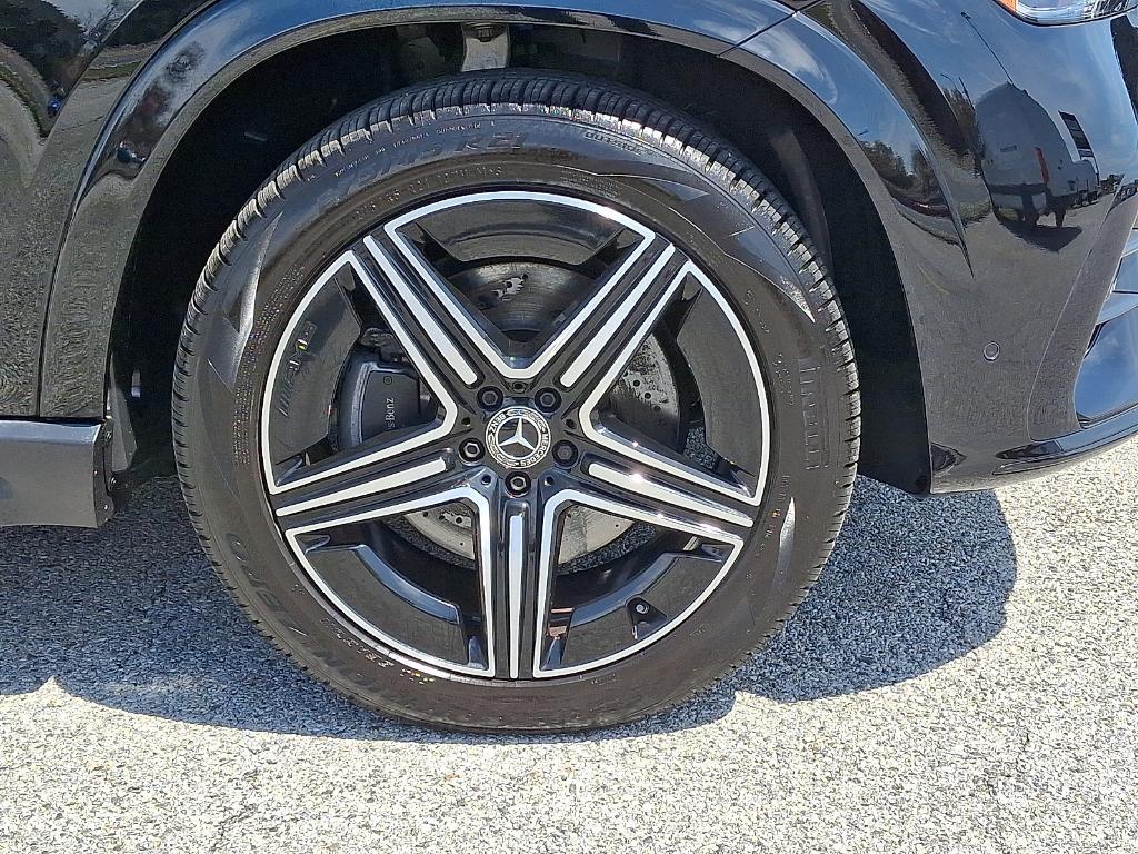 used 2025 Mercedes-Benz GLE 450 car, priced at $85,860