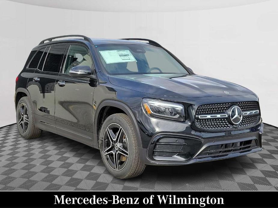 new 2024 Mercedes-Benz GLB 250 car, priced at $54,840