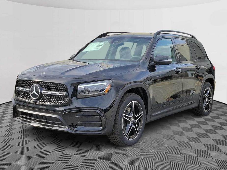 new 2024 Mercedes-Benz GLB 250 car, priced at $54,840