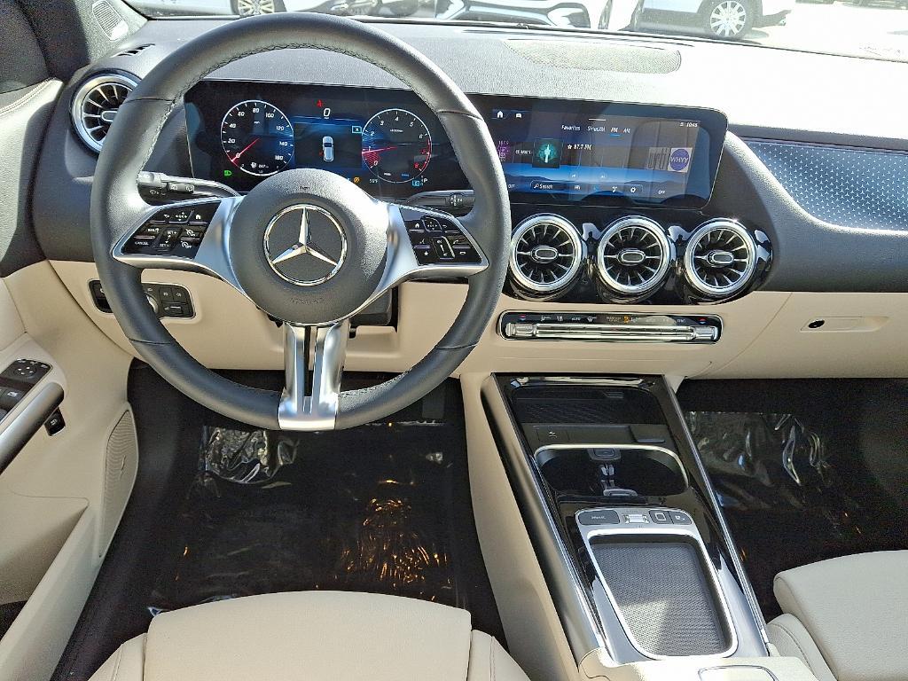 used 2025 Mercedes-Benz GLA 250 car, priced at $43,900