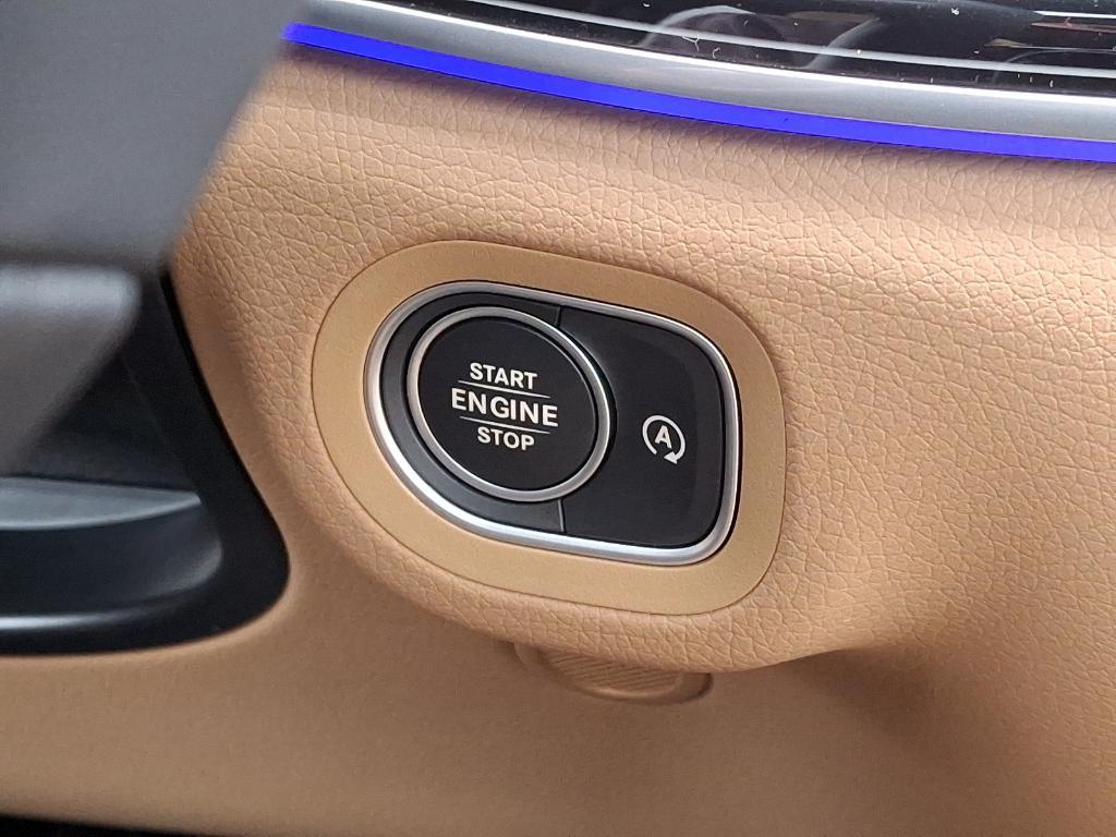 new 2025 Mercedes-Benz GLE 450 car, priced at $81,375