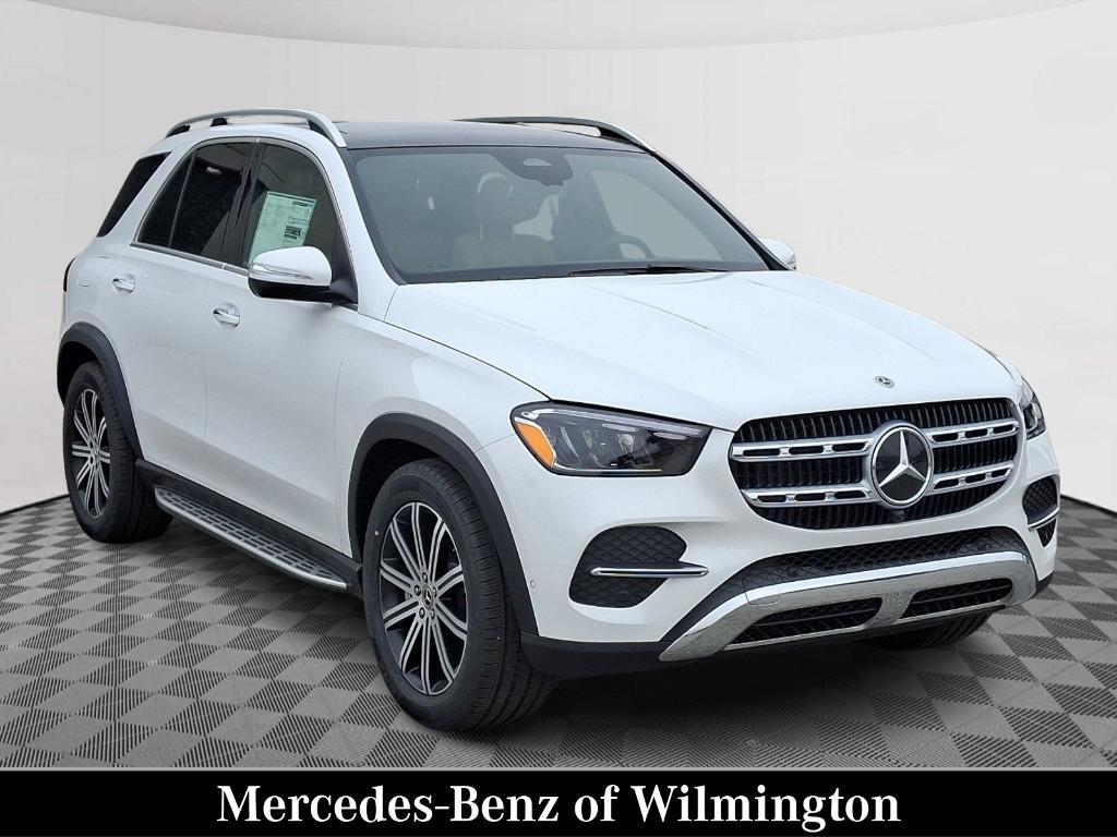 new 2025 Mercedes-Benz GLE 450 car, priced at $81,375