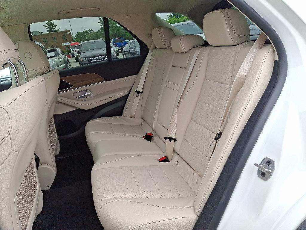 new 2025 Mercedes-Benz GLE 350 car, priced at $67,135