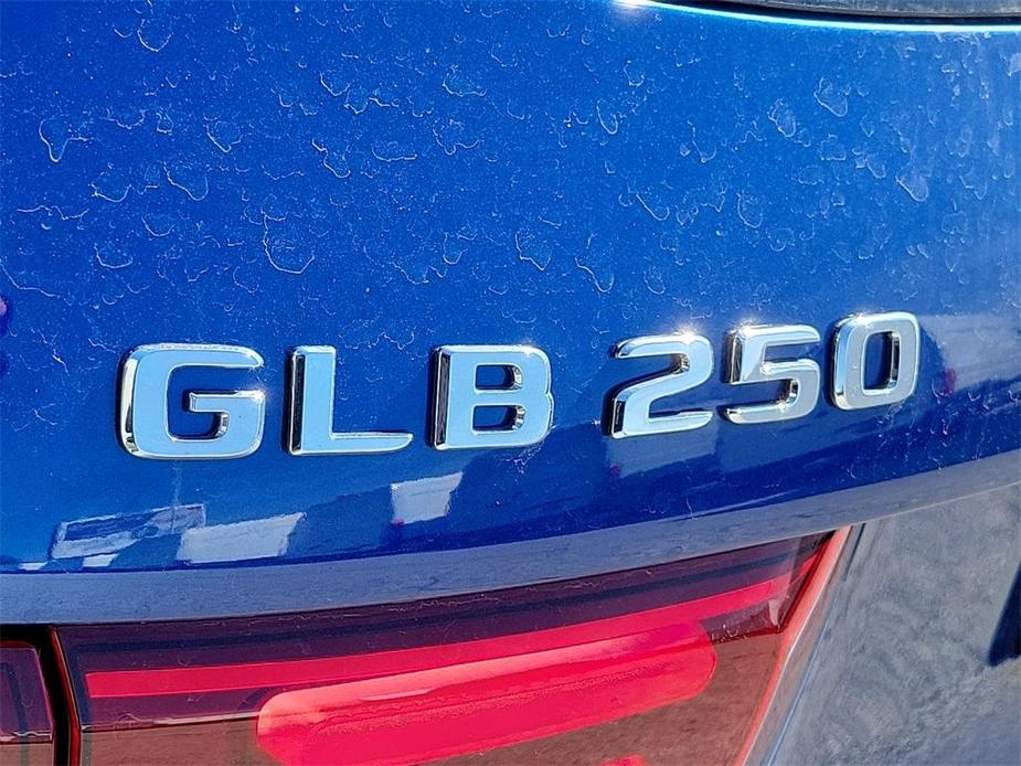 new 2024 Mercedes-Benz GLB 250 car, priced at $53,055