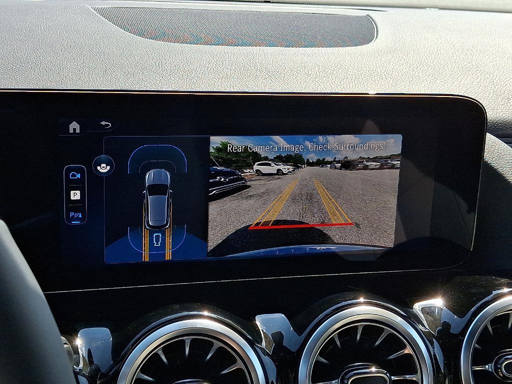 new 2025 Mercedes-Benz GLA 250 car, priced at $47,295