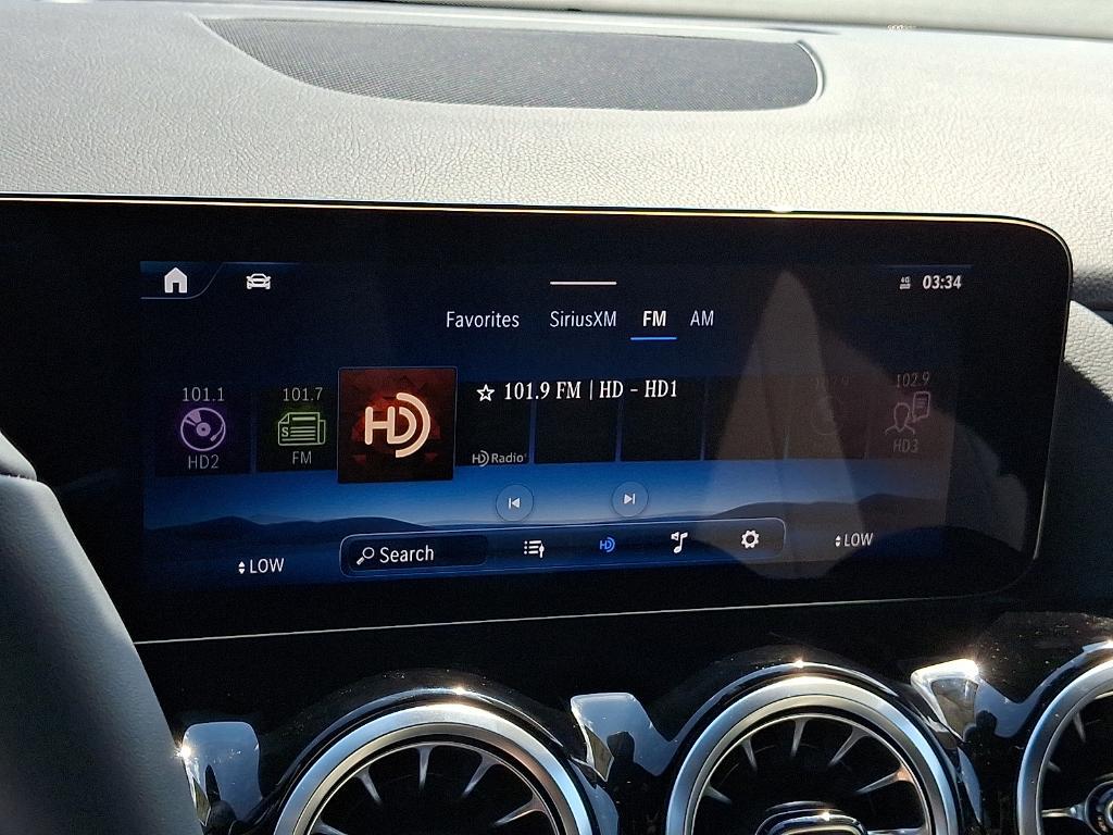 new 2025 Mercedes-Benz GLA 250 car, priced at $47,295