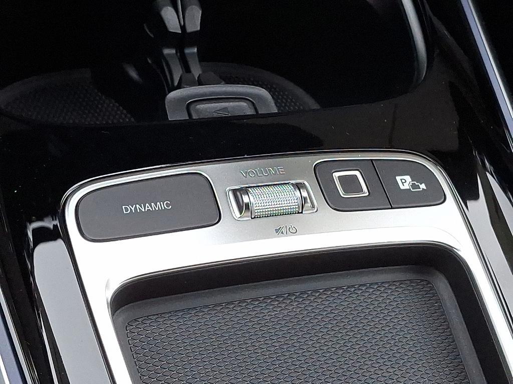 new 2025 Mercedes-Benz GLA 250 car, priced at $47,295
