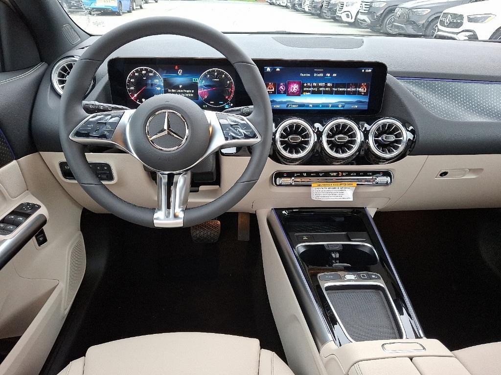 new 2025 Mercedes-Benz GLA 250 car, priced at $47,295