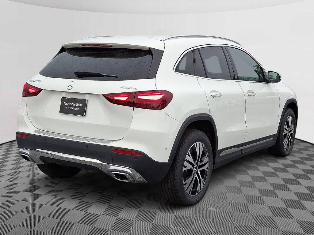 new 2025 Mercedes-Benz GLA 250 car, priced at $47,295