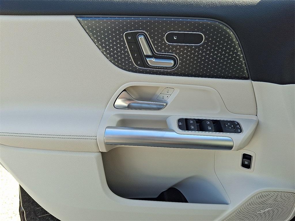 new 2026 Mercedes-Benz GLA 250 car, priced at $48,835