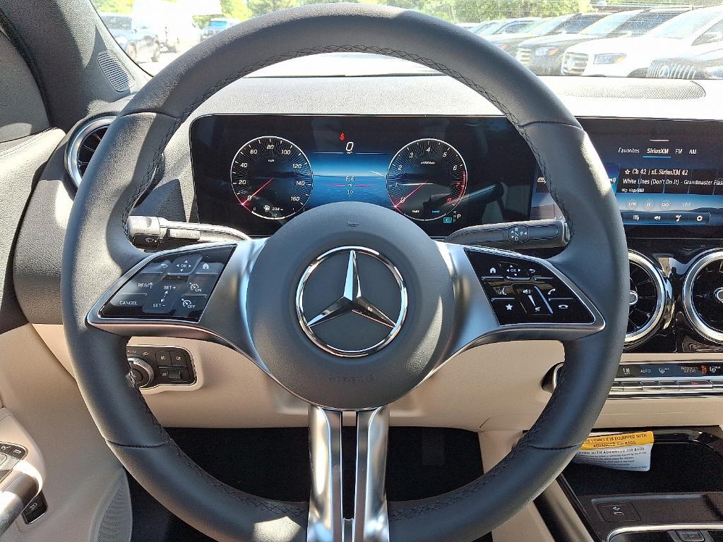new 2025 Mercedes-Benz GLA 250 car, priced at $44,250