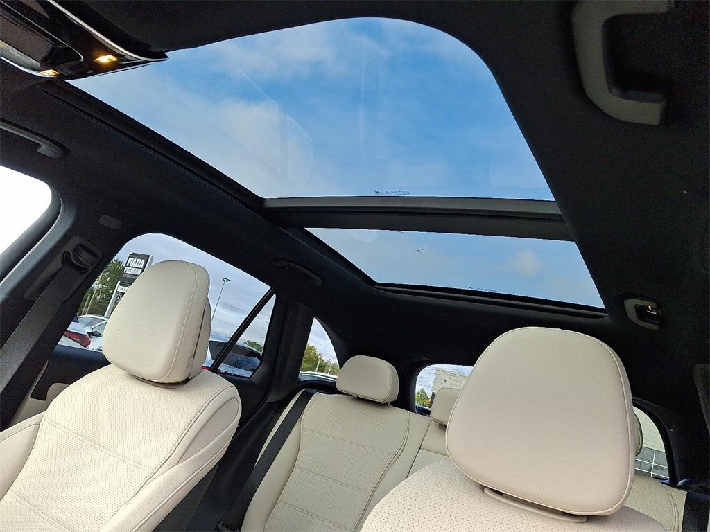 new 2026 Mercedes-Benz GLC 300 car, priced at $54,585