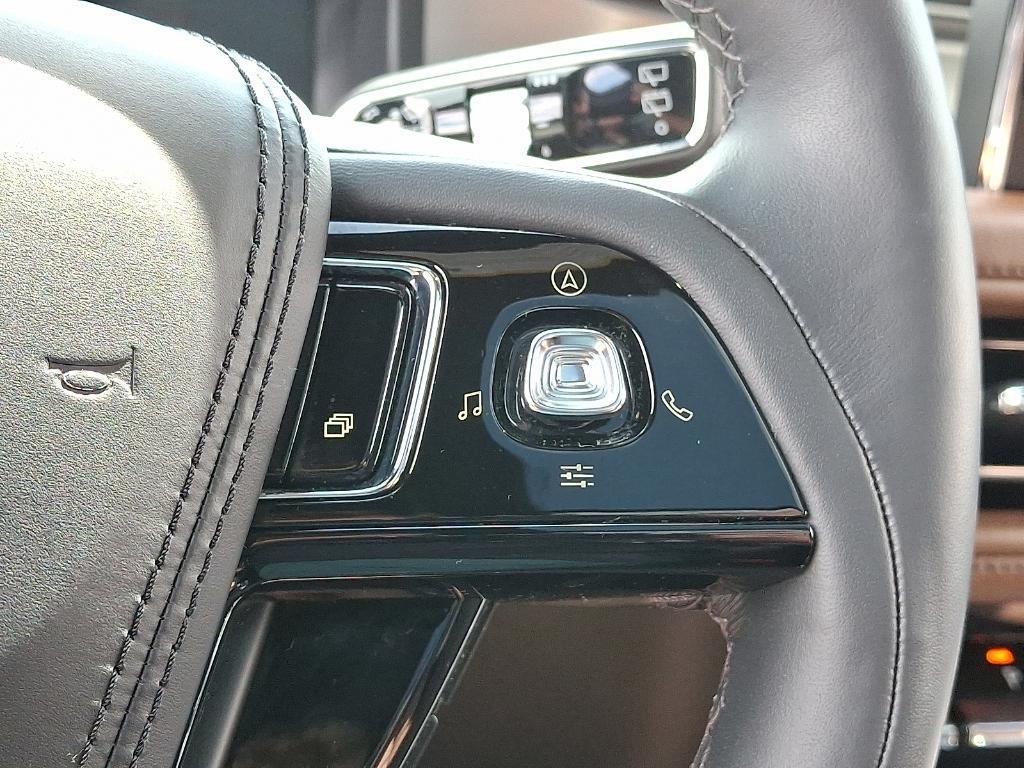 used 2022 Lincoln Aviator car, priced at $44,900