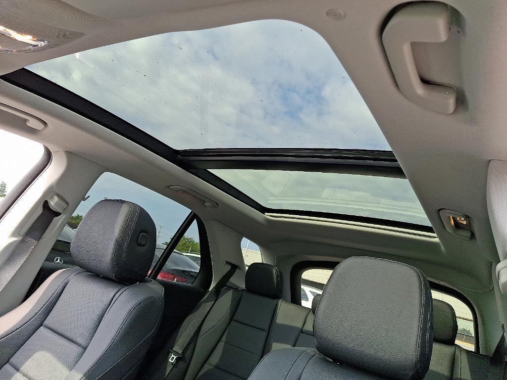 new 2026 Mercedes-Benz GLE 350 car, priced at $72,385