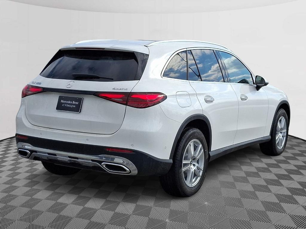 new 2025 Mercedes-Benz GLC 300 car, priced at $54,185