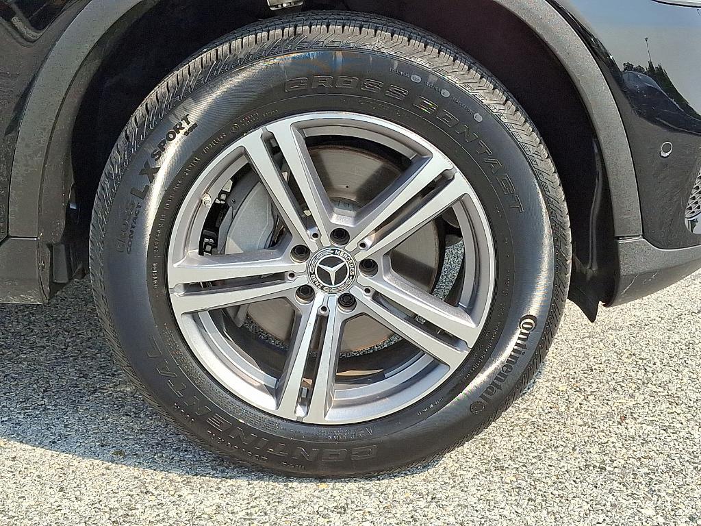 used 2022 Mercedes-Benz GLC 300 car, priced at $35,900